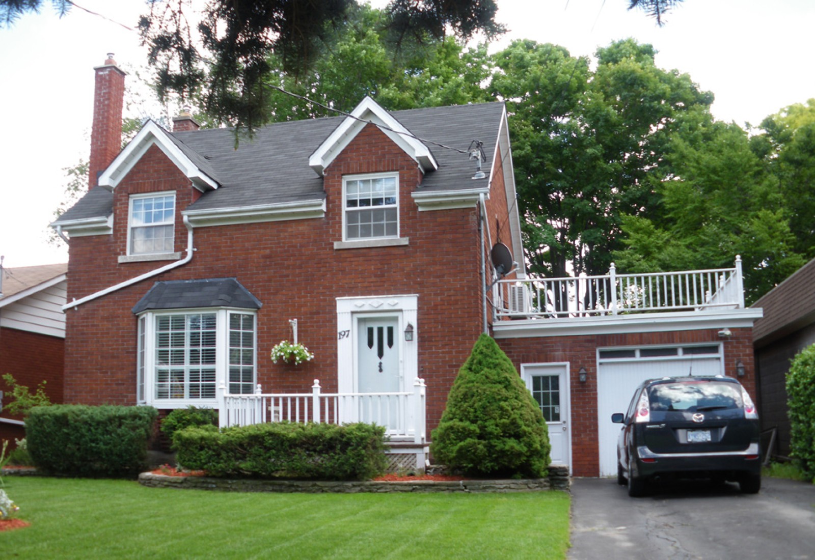 Front of the house before renovations started.